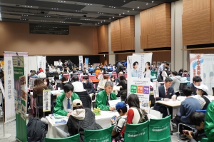 学びリンクは、3月1日（土）、名古屋コンベンションホール3F（愛知県名古屋市）にて、「通信制高校・サポート校合同相談会」を開催しました。