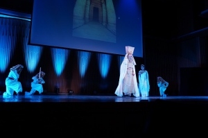 さくら国際高等学校 東京校は、11月7日（金）に文化祭「秋桜祭」ホール開催のプログラムを行いました。