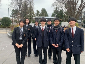 科学技術学園高等学校は、2025年12月27日に府中の森芸術劇場ふるさとホールで開催された「第49回東京都高等学校アンサンブルコンテスト」に出場しました。木管部門には、全日制・通信制あわせて7名の生徒が参加し、息の合った演奏を披露しました。