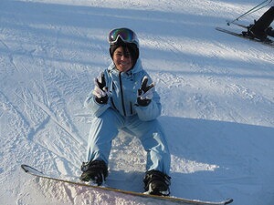東朋高等専修学校は、長野県・栂池高原にて3泊4日の日程でスキー・スノーボード実習を実施しました。参加生徒の多くが初挑戦ということもあり、初日は基礎練習からスタートしました。東朋高等専修学校は、長野県・栂池高原にて3泊4日の日程でスキー・スノーボード実習を実施しました。参加生徒の多くが初挑戦ということもあり、初日は基礎練習からスタートしました。