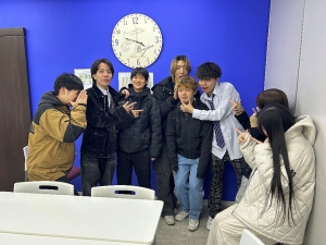 代々木グローバル高等学院は、多様な海外留学プログラムを通じて、生徒一人ひとりの挑戦を後押ししています。 2026年の幕開けとともに、「DYOコース」に在籍する2年生のRさんが、カナダへの高校留学に向けて出発しました。