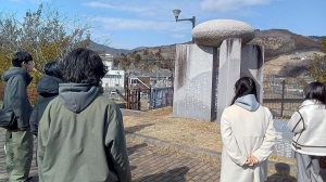 ワオ高等学校は、3月10～13日の4日間、宮城県牡鹿郡女川町で「女川スタディツアー～復興のまちで、1000年に1度のまちづくりを体験する旅～」を実施しました。