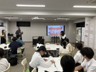 わせがくPURE高等学校 守谷キャンパス では、株式会社ファーストリテイリングがUNHCR(国連難民高等弁務官事務所)と取り組んでいる「“届けよう、服のチカラ”プロジェクト」に参加いたします。