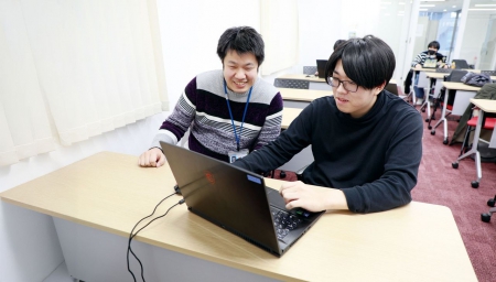 個別指導×少人数クラス授業、質問しやすい環境です